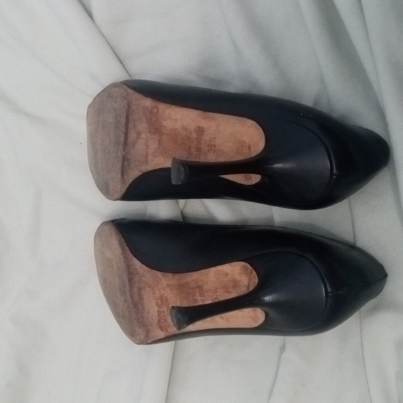 Jimmy Choo Black Heels Size 35.5 - Picture 7 of 8